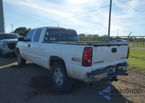 2005 Chevrolet Silverado 1500 Z71 from USA, damaged, VIN 2GCEK19BX51312364